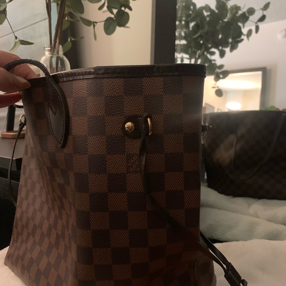 Louis Vuitton Neverfull MM - Picture 3 of 5